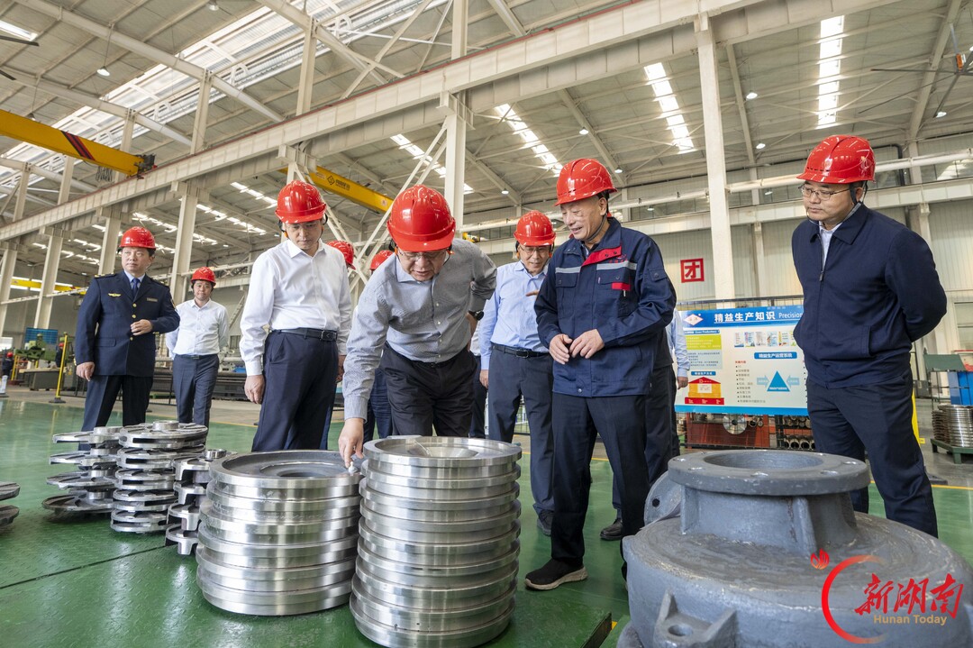 沈晓明调研湘西州经济社会发展情况