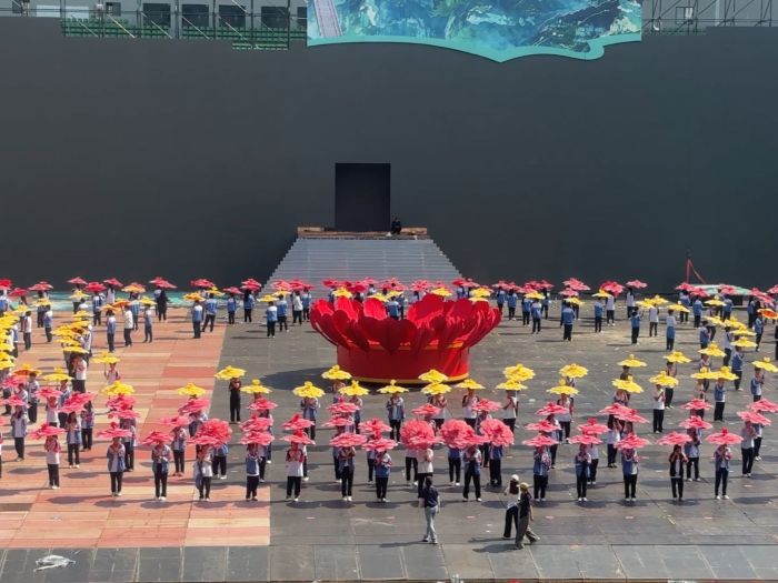 《三湘四水·石榴花开》首次全场合排 绘就民族团结动人画卷