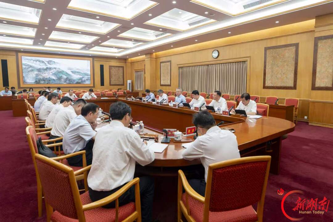 沈晓明主持召开专题会议研究民营经济发展和营商环境建设工作