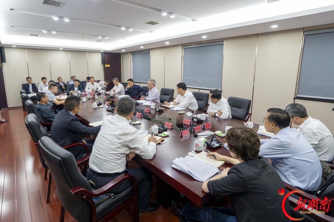沈晓明在省信访局接访